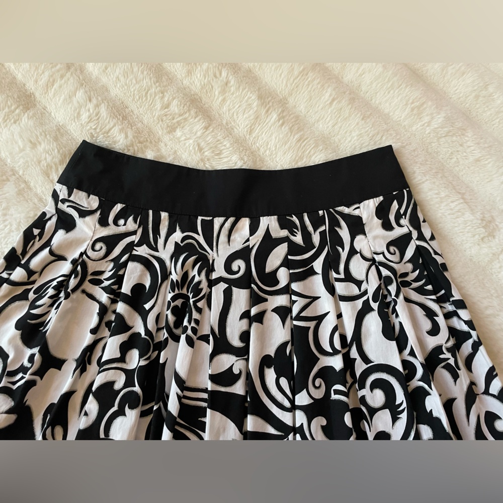 Cache skirt. - Picture 2 of 4